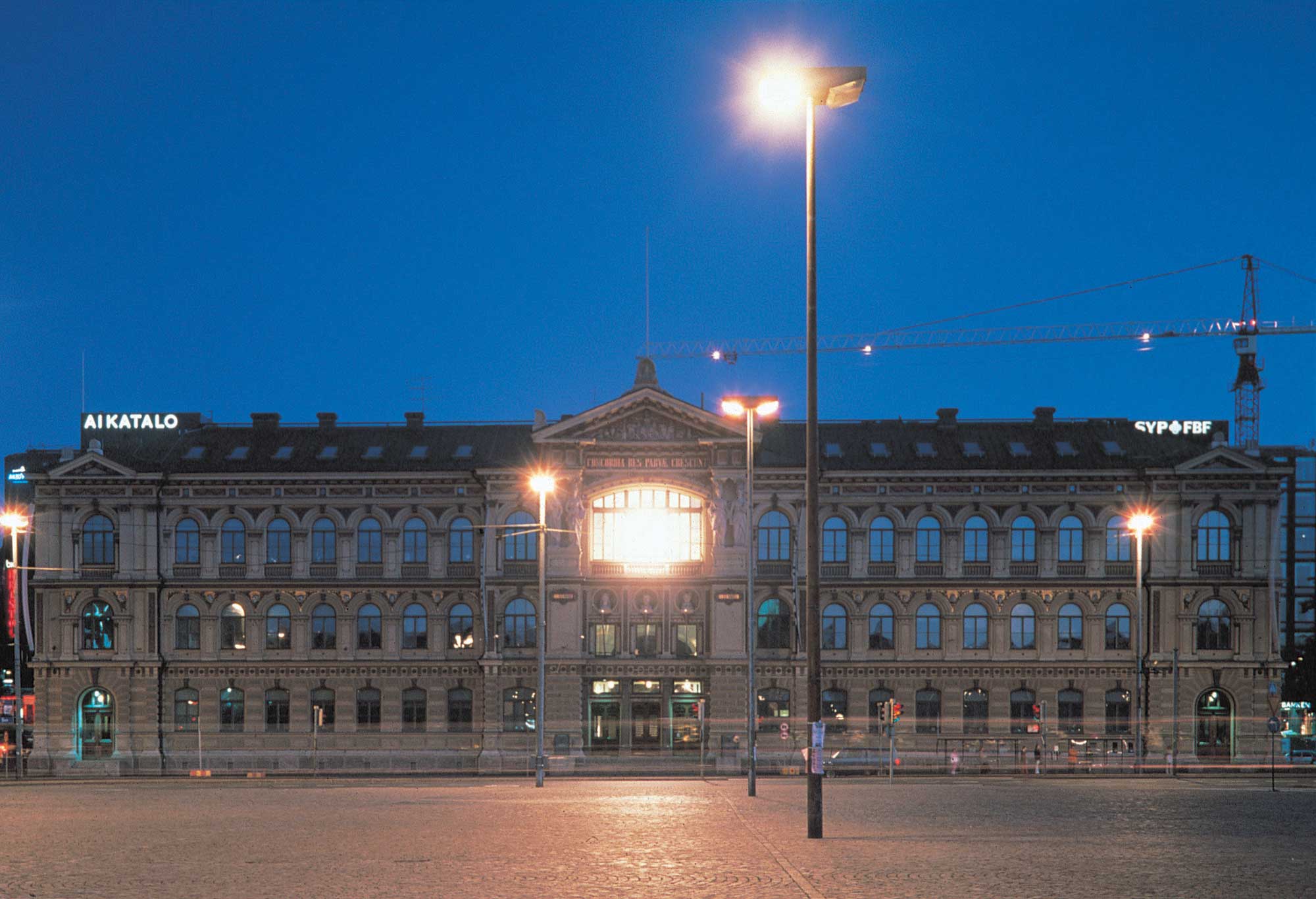 Ambient City – Radio Project: distand view from outside