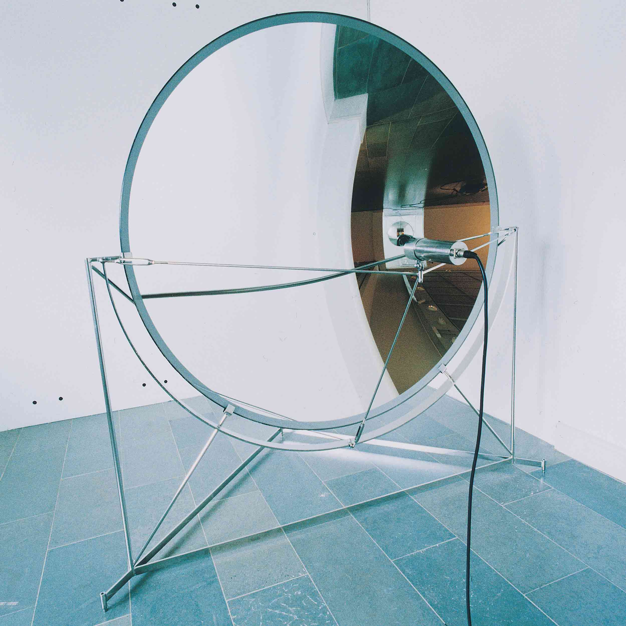 Ultrasound Installation: mirror speaker with microphone