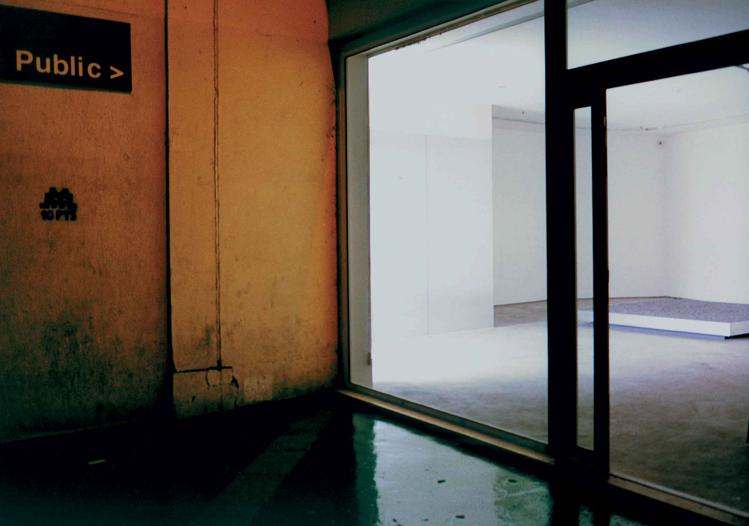 Gallerie Public>: exhbition entrance