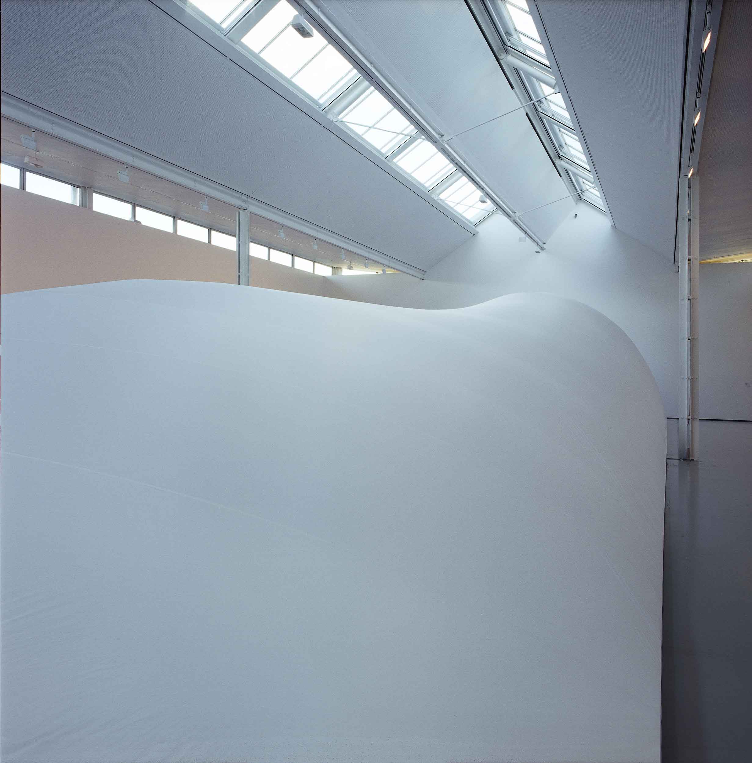Pneumatic Landscape: close-up of surface material from side