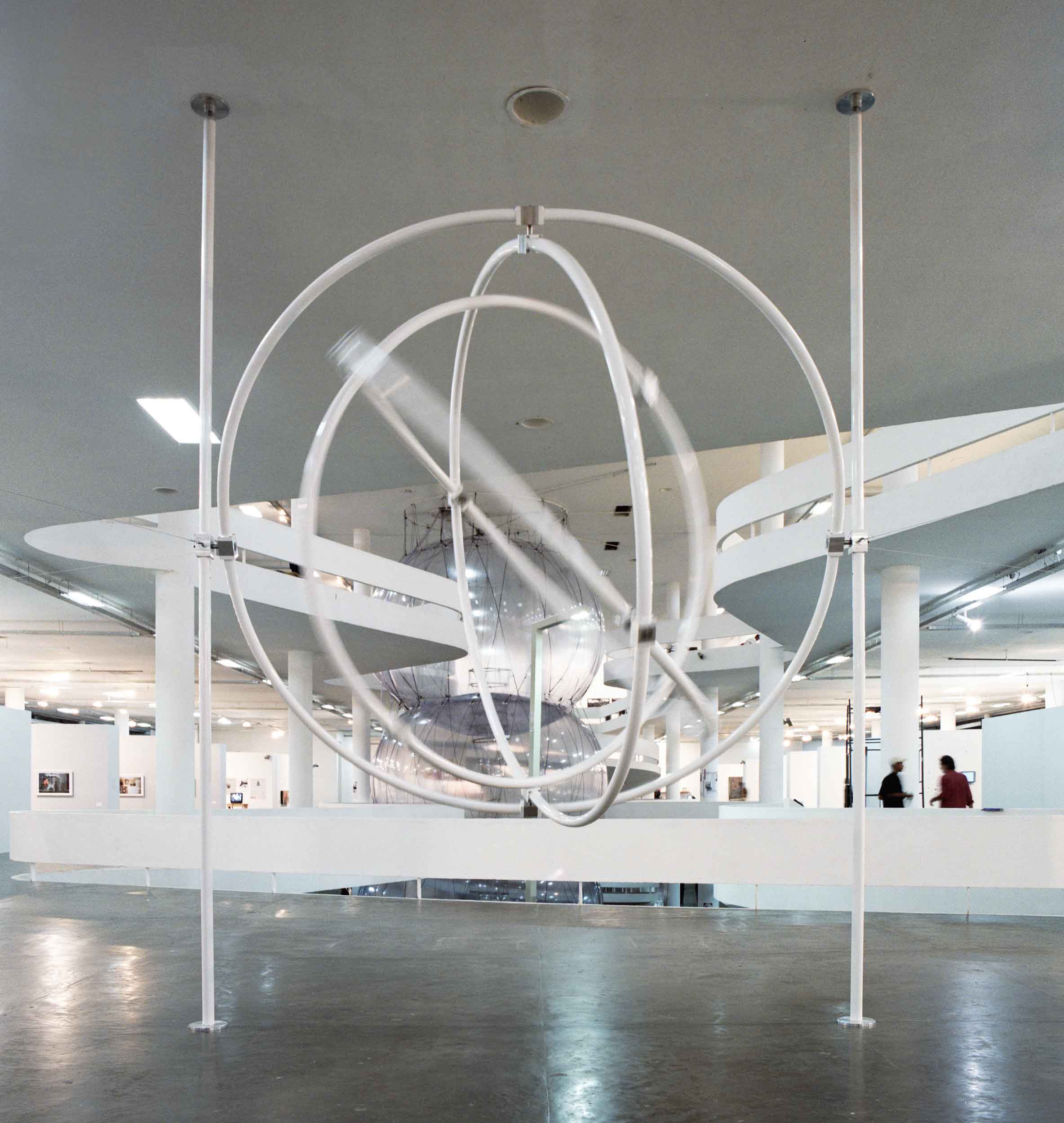 2006_GN_27Bienal_SaoPaolo_AntiGravity_1