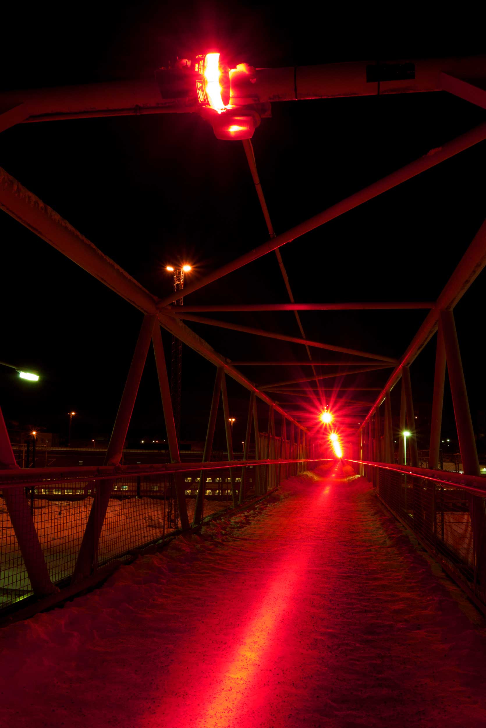 Punasiirtymä: view from bridge at night