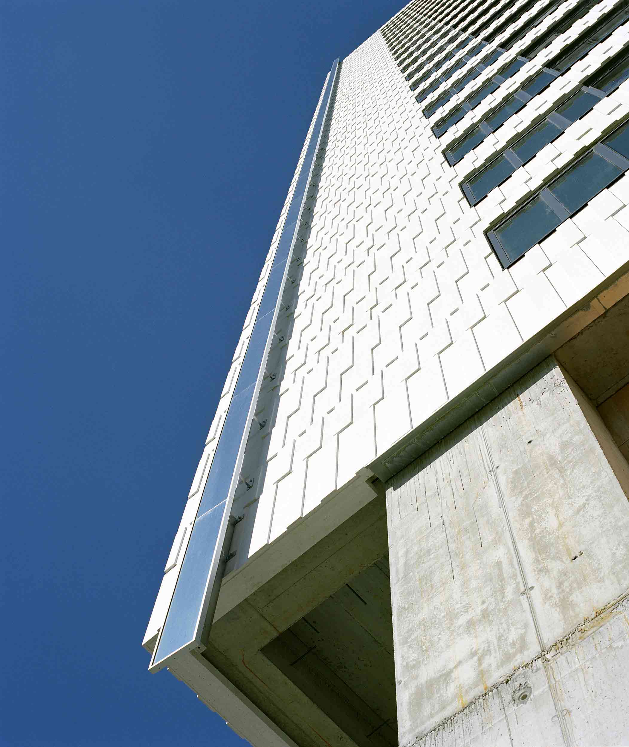 Mirage: view from below, close-up