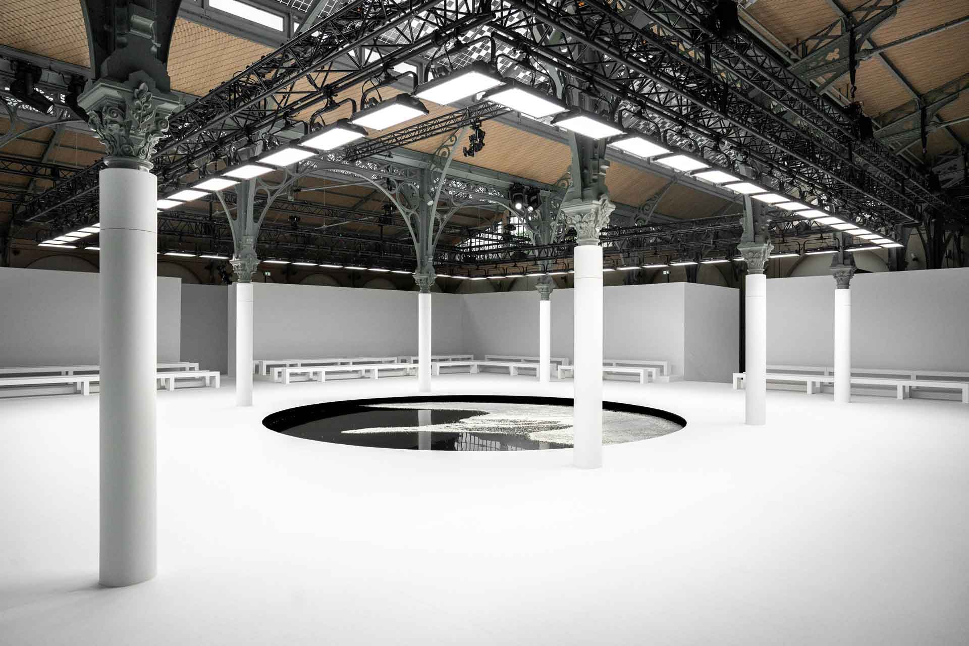 Total shot of stage with artwork in center